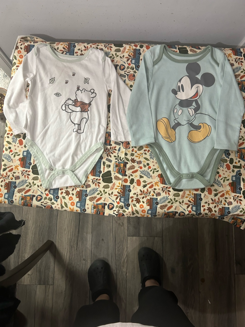 Disney Baby Light Green & White Mickey and Winnie the Pooh Bodysuit Set